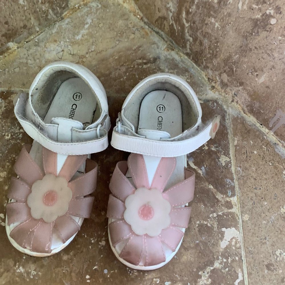 Cherokee brand toddler flip flops